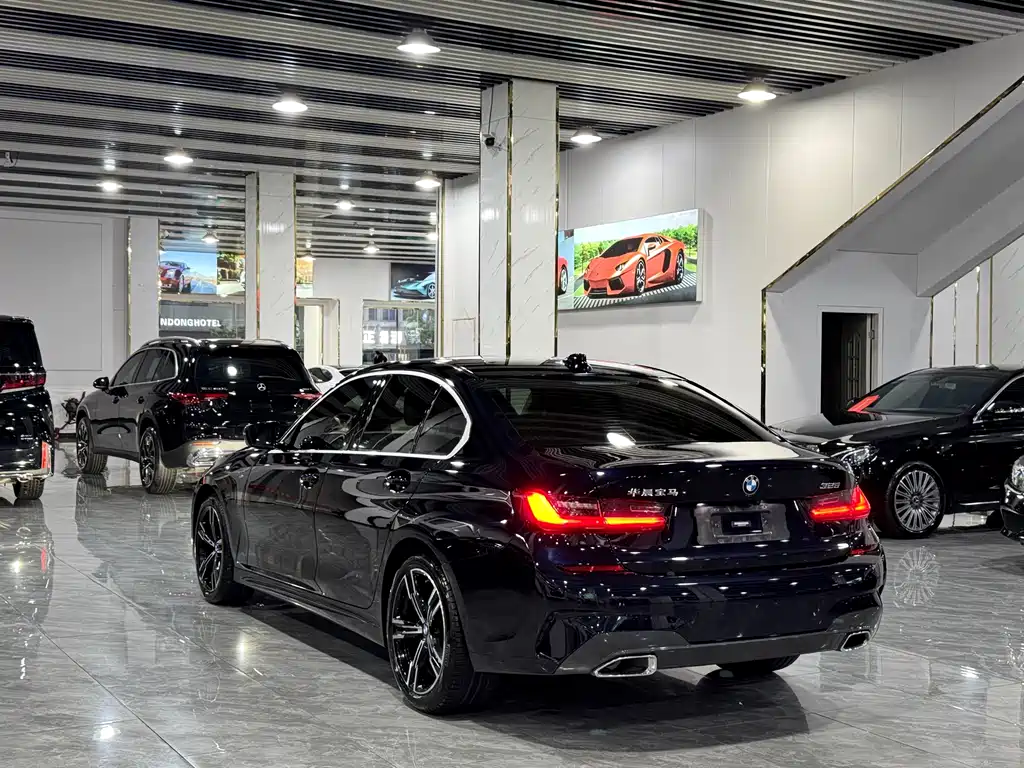 BMW 3 Series 2022 — фото 14