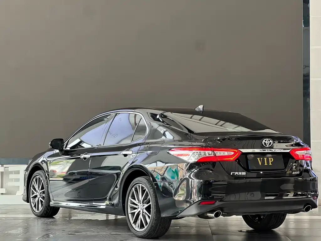 Toyota Camry 2021 — фото 21