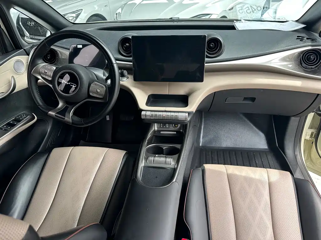 BYD Dolphin 2023