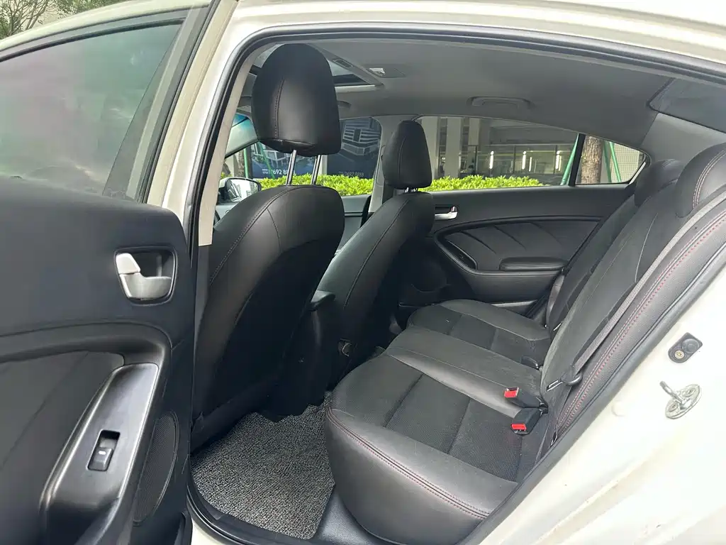 Kia K3 2016