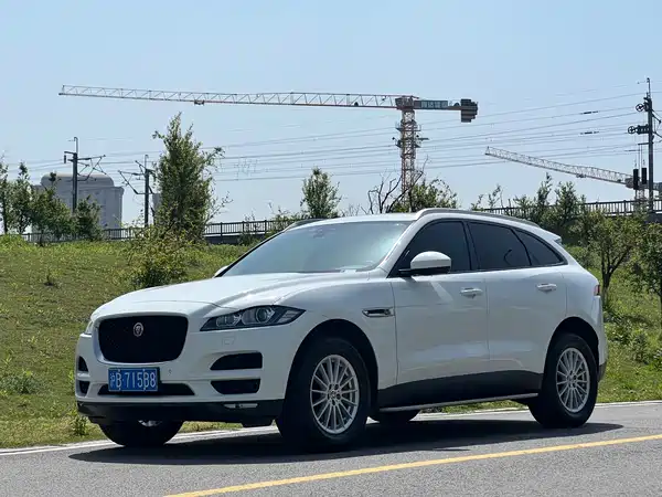 Jaguar F-PACE 2018