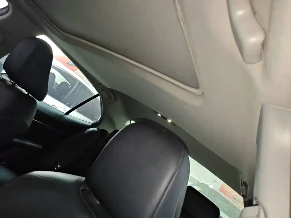 Toyota Camry 2018 — фото 18