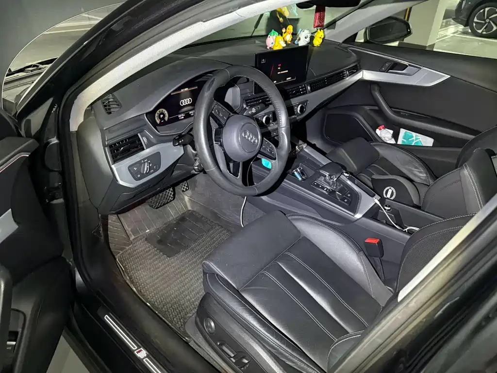 Audi A4L 2021