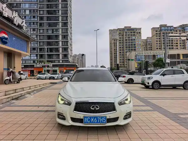 Infiniti Q50L 2017