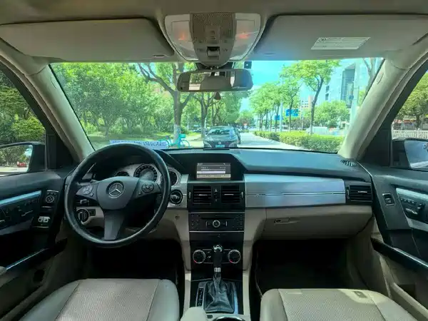 Mercedes-Benz GLK-Class 2011