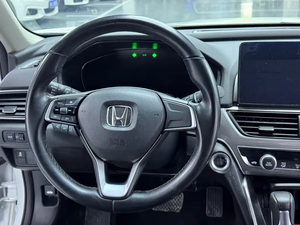Honda Accord 2022 — фото 11