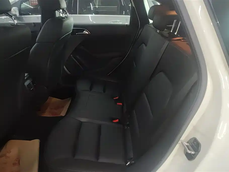 Mercedes-Benz B-Class 2017 — фото 11