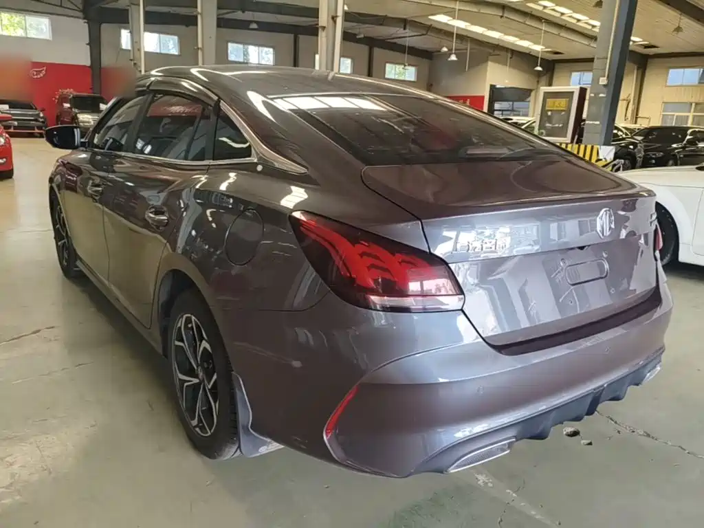 MG MG5 2021