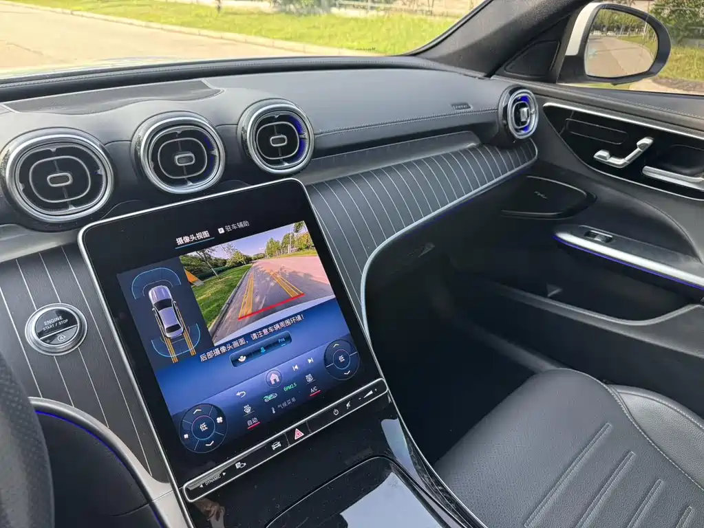 Mercedes-Benz C-Class 2023 — фото 8