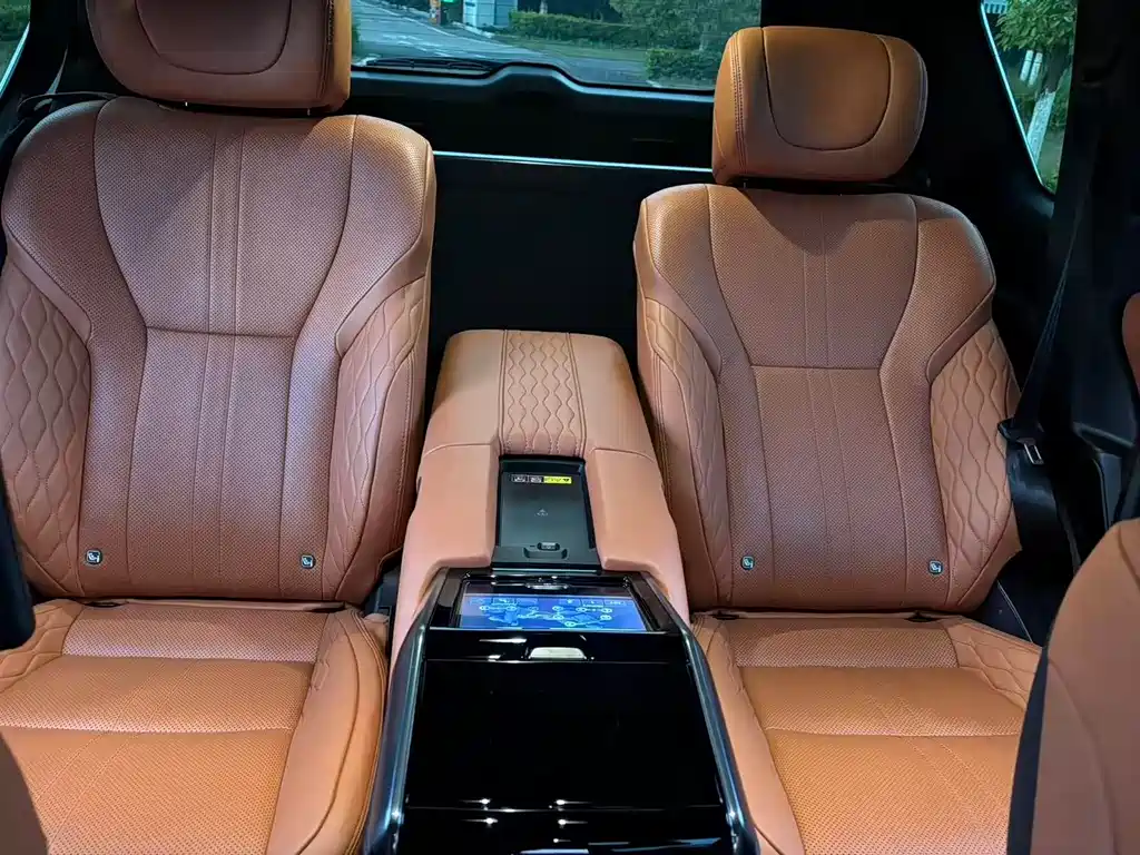 Lexus LX 2023 — фото 12