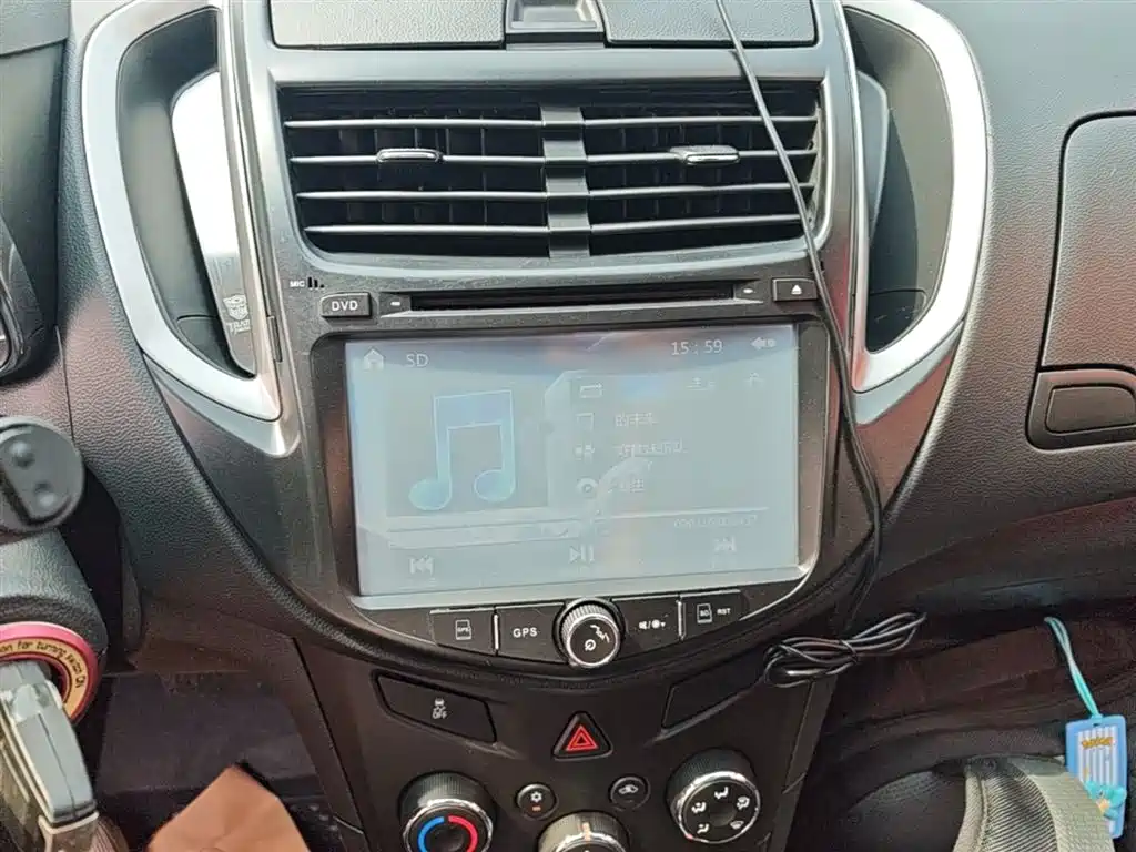 Chevrolet Trax 2015 — фото 13