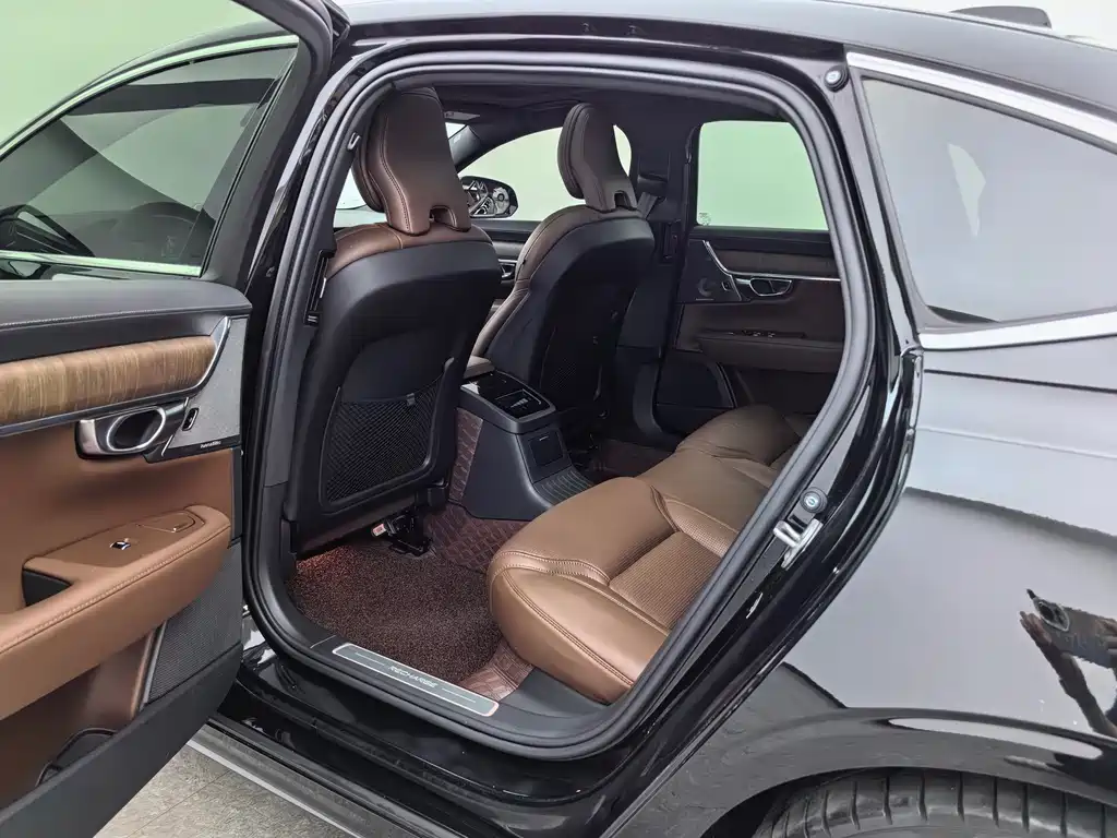 Volvo S90 PHEV 2024 — фото 13