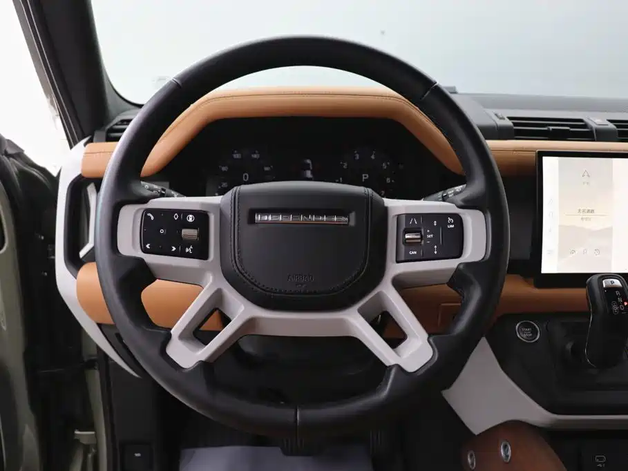 Land Rover Defender 2024 — фото 24