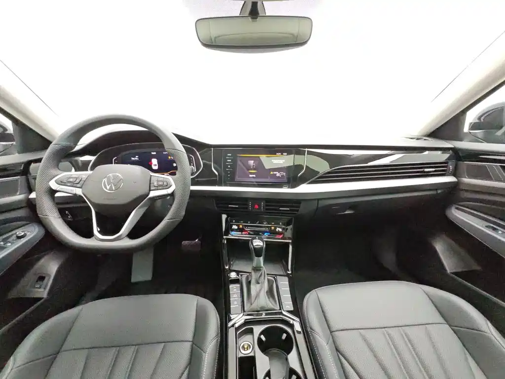 Volkswagen Passat 2025
