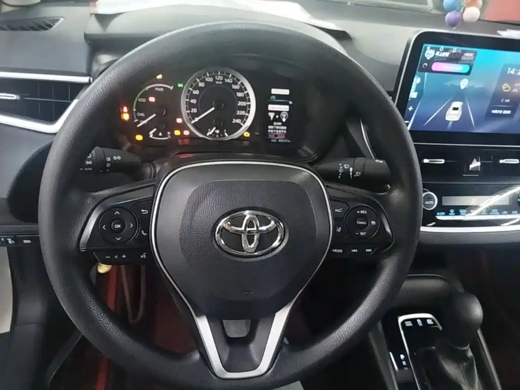 Toyota Corolla 2022 — фото 11