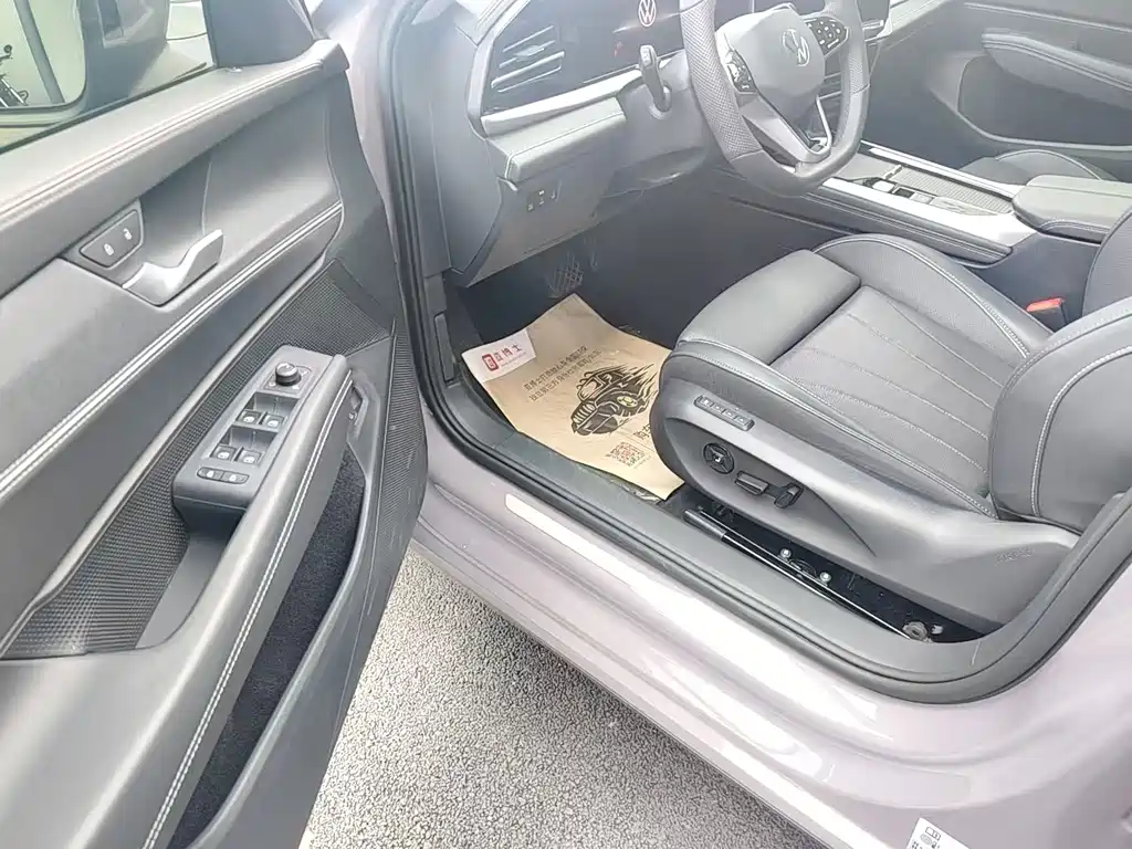 Volkswagen Passat 2024