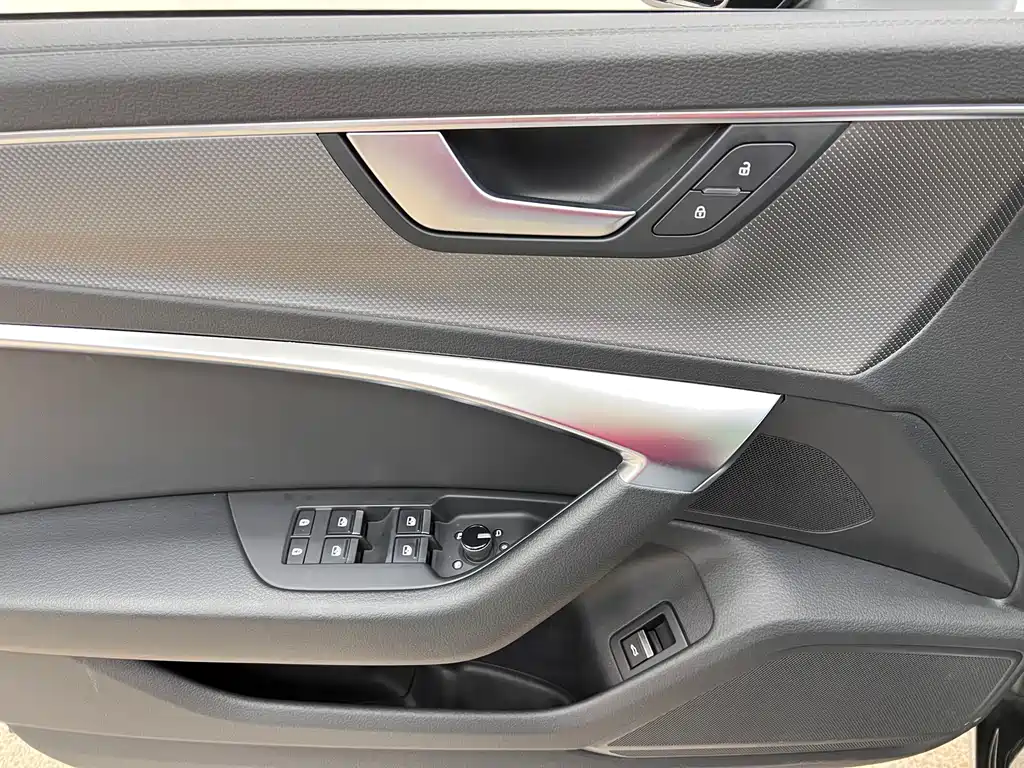 Audi A6L 2021 — фото 23