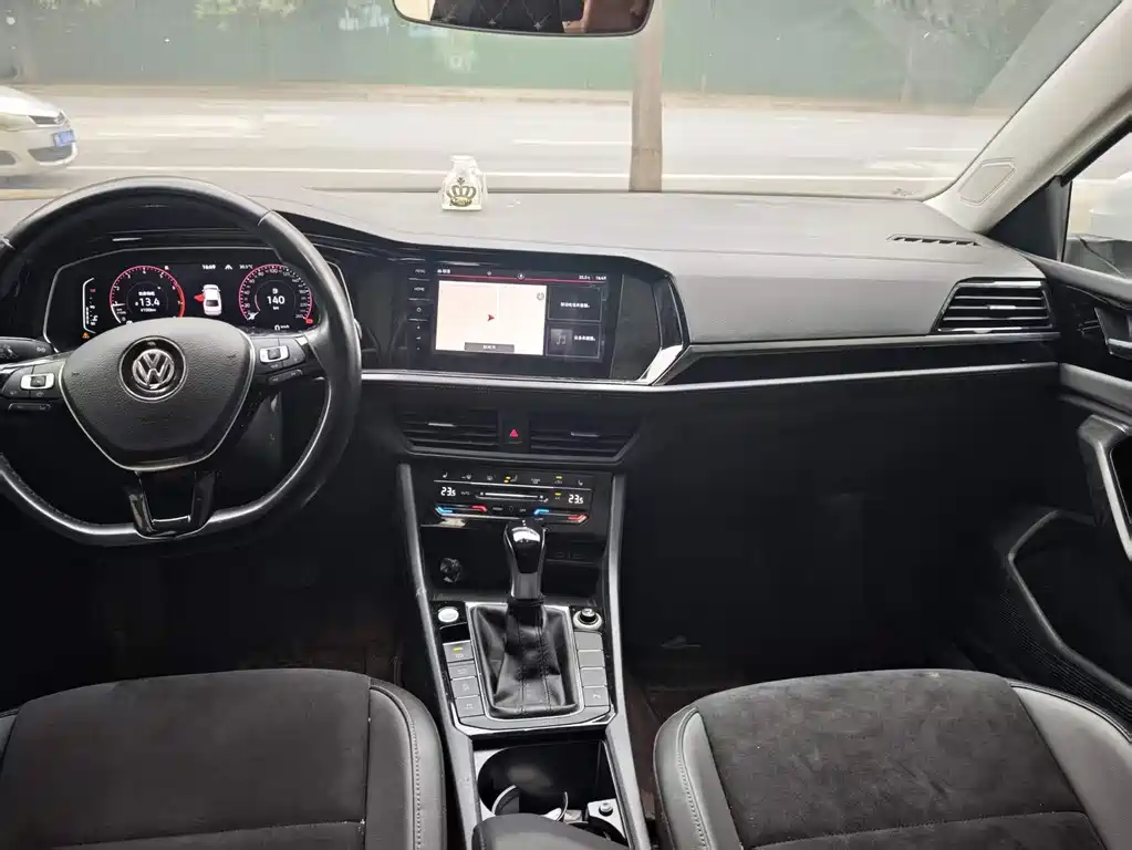 Volkswagen Sagitar 2021