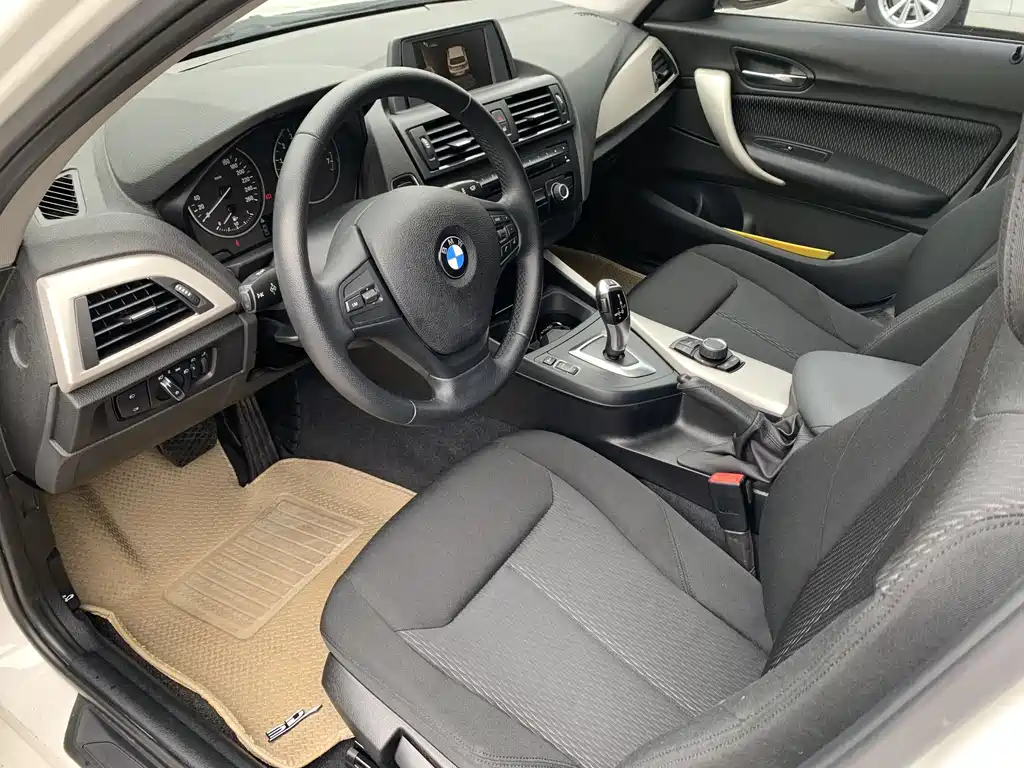 BMW 1 Series 2015 — фото 12