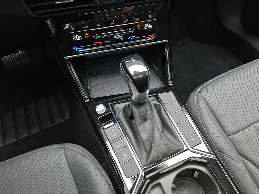 Volkswagen Passat 2025 — фото 13