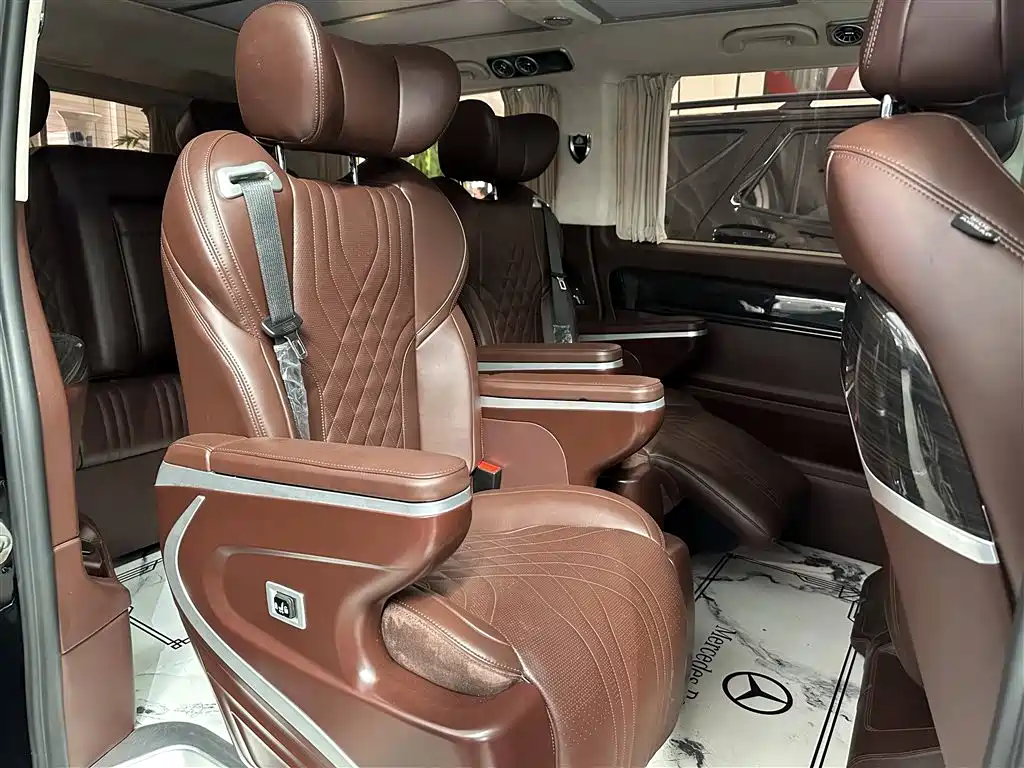 Mercedes-Benz Vito 2022 — фото 11