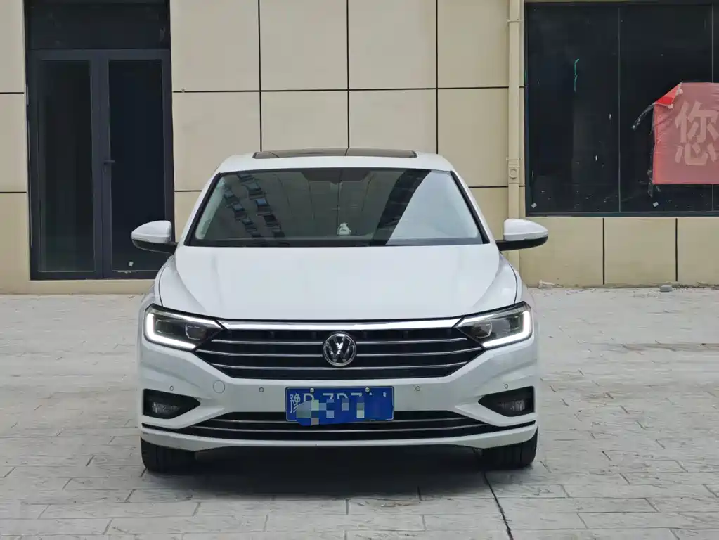 Volkswagen Sagitar 2021