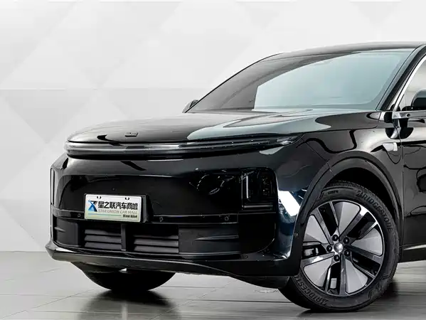 Li Auto L6 2025