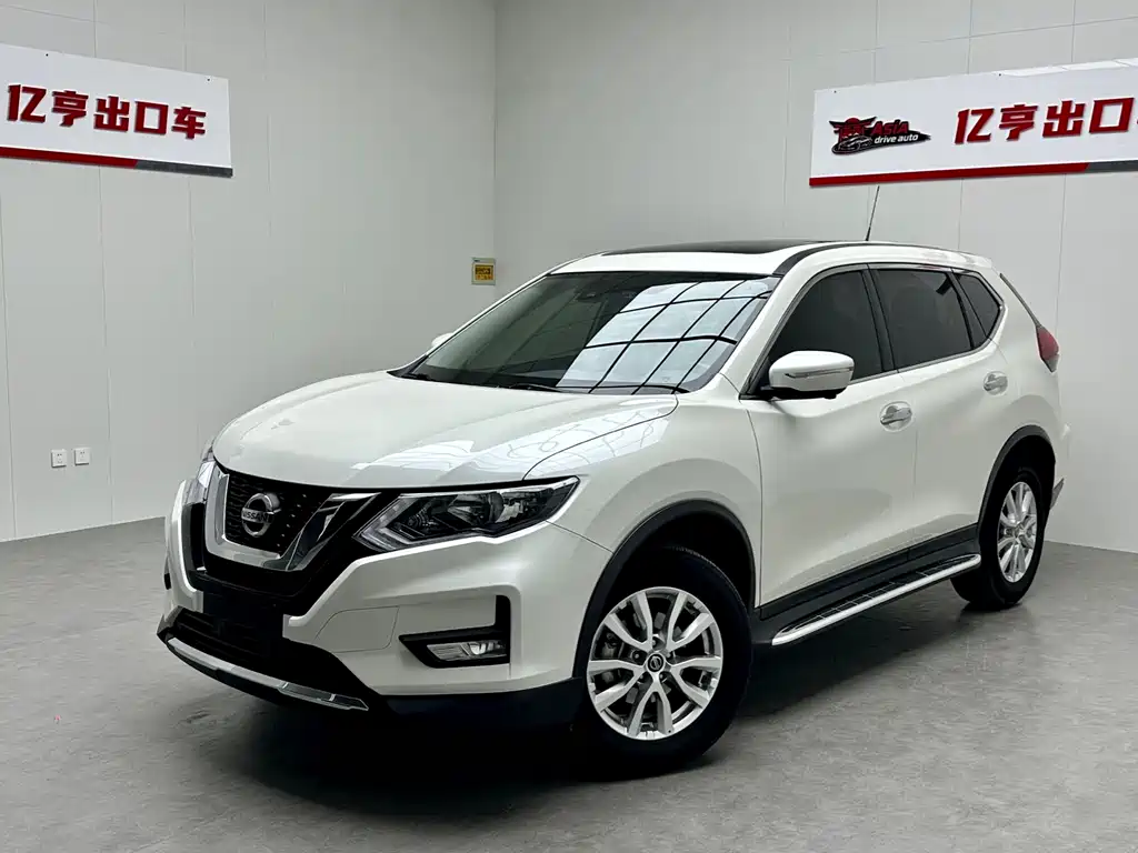 Nissan X-Trail 2022 — фото 1