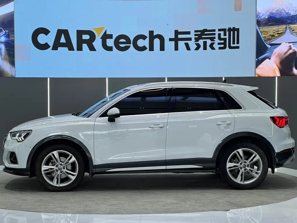 Audi Q3 2020 — фото 17