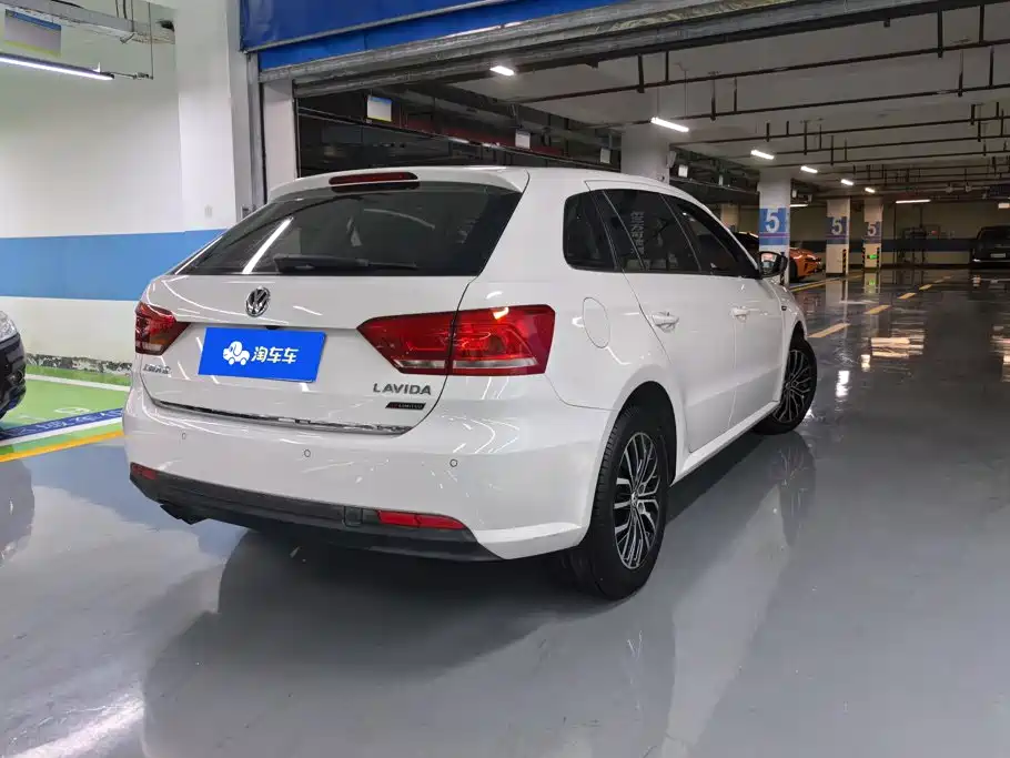 Volkswagen Gran Lavida 2015
