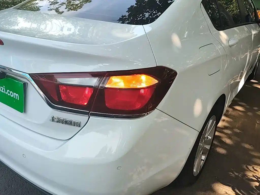 Chevrolet Cruze 2015 — фото 8