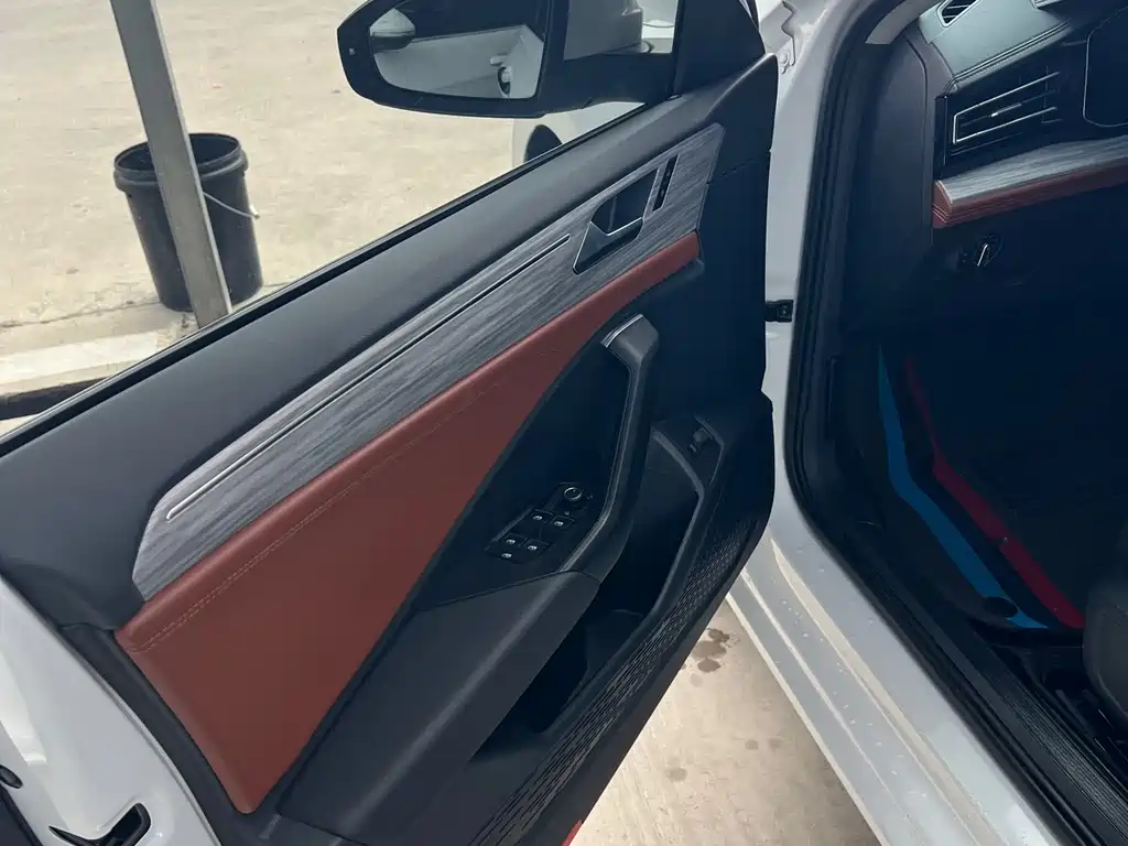 Volkswagen Sagitar 2023