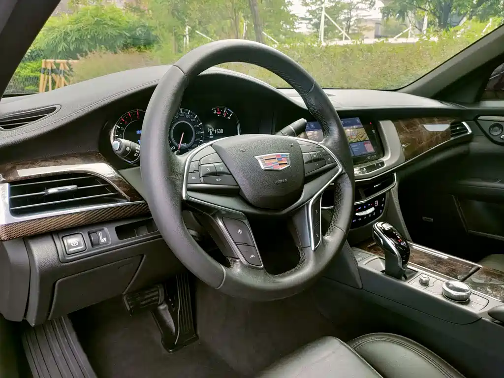 Cadillac CT6 2022 — фото 17