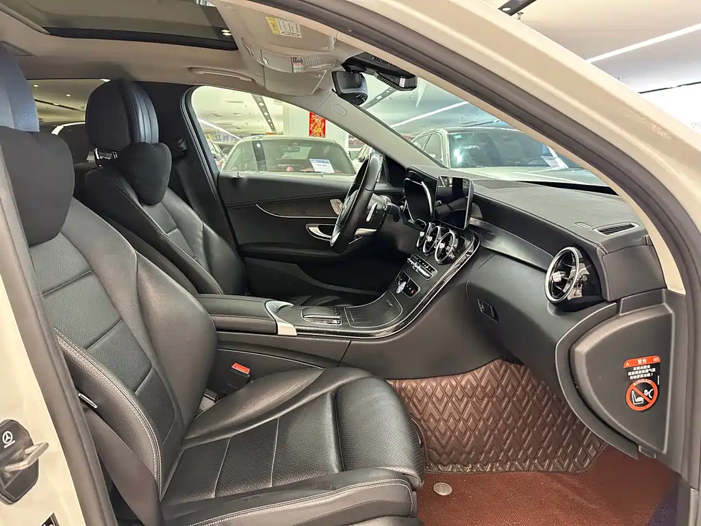 Mercedes-Benz C-Class 2021 — фото 11