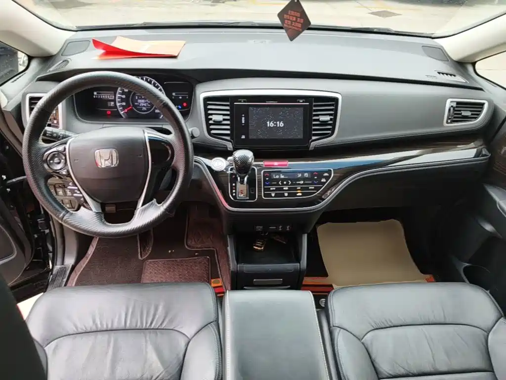 Honda Odyssey 2019 — фото 10