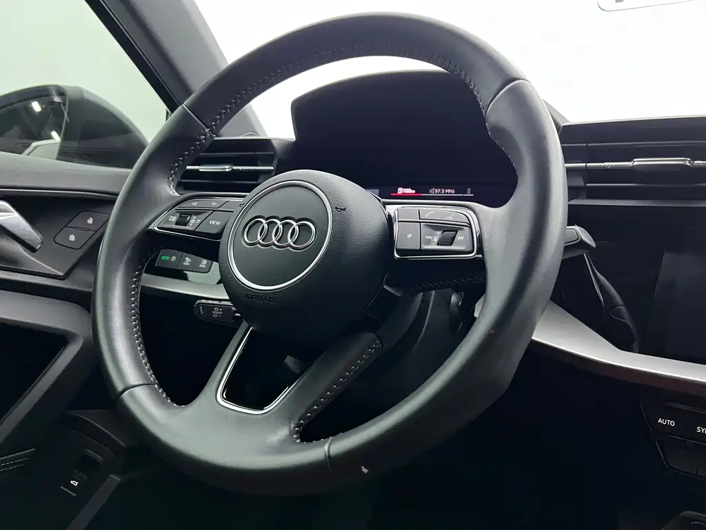 Audi A3 2022 — фото 16