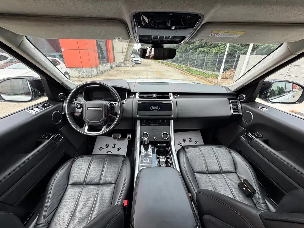 Land Rover Sport 2019 — фото 12