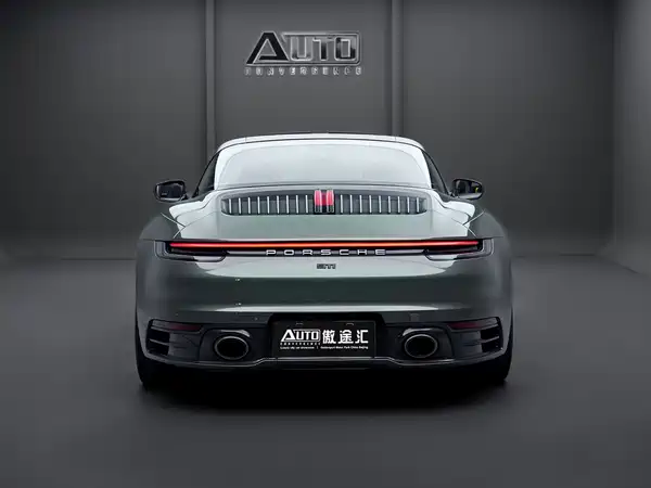Porsche 911 2021
