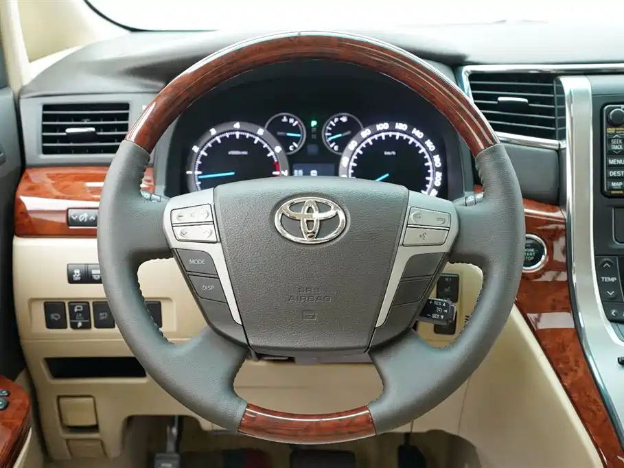Toyota Alphard 2011 — фото 16