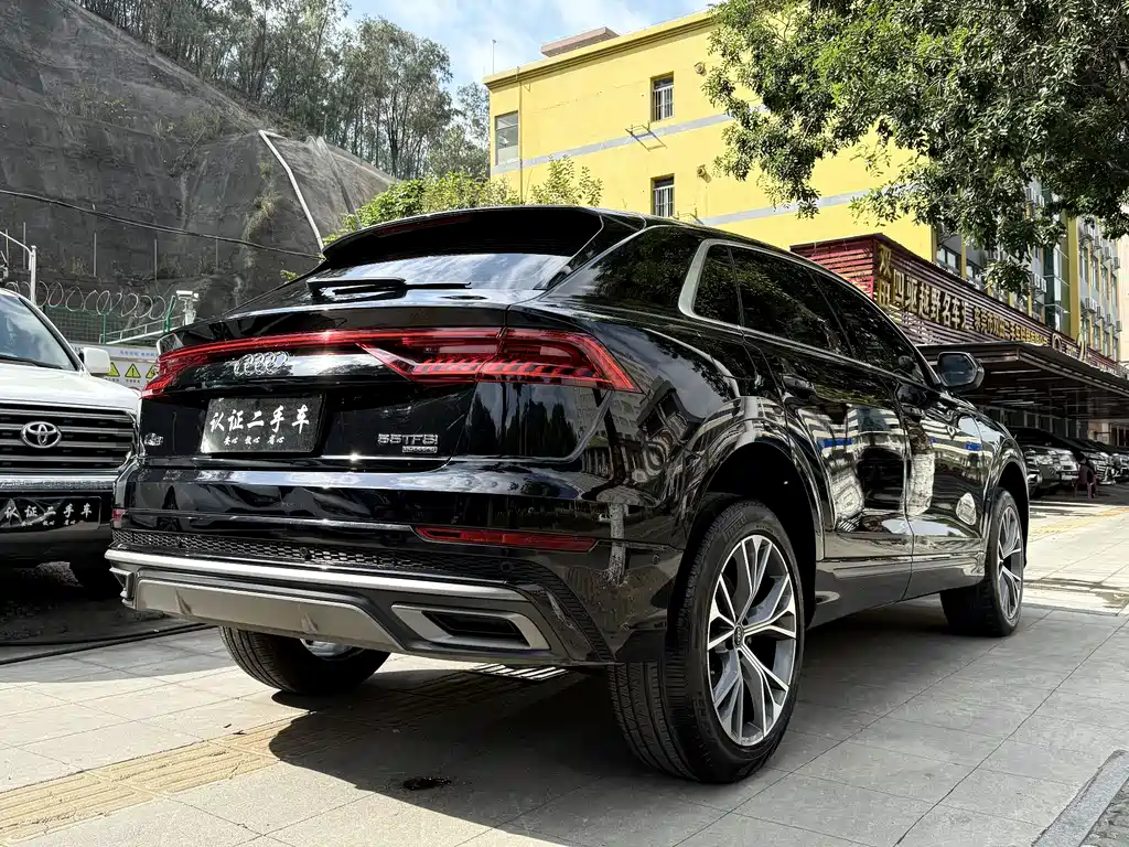 Audi Q8 2021 — фото 5