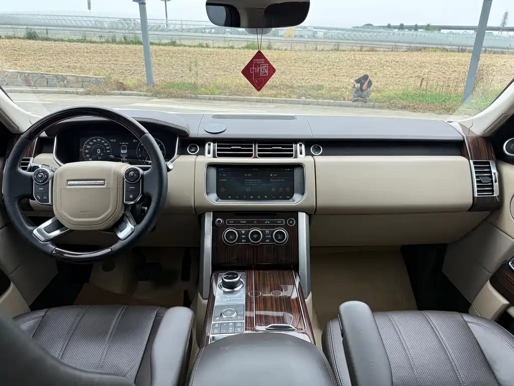 Land Rover Range Rover 2018 — фото 15