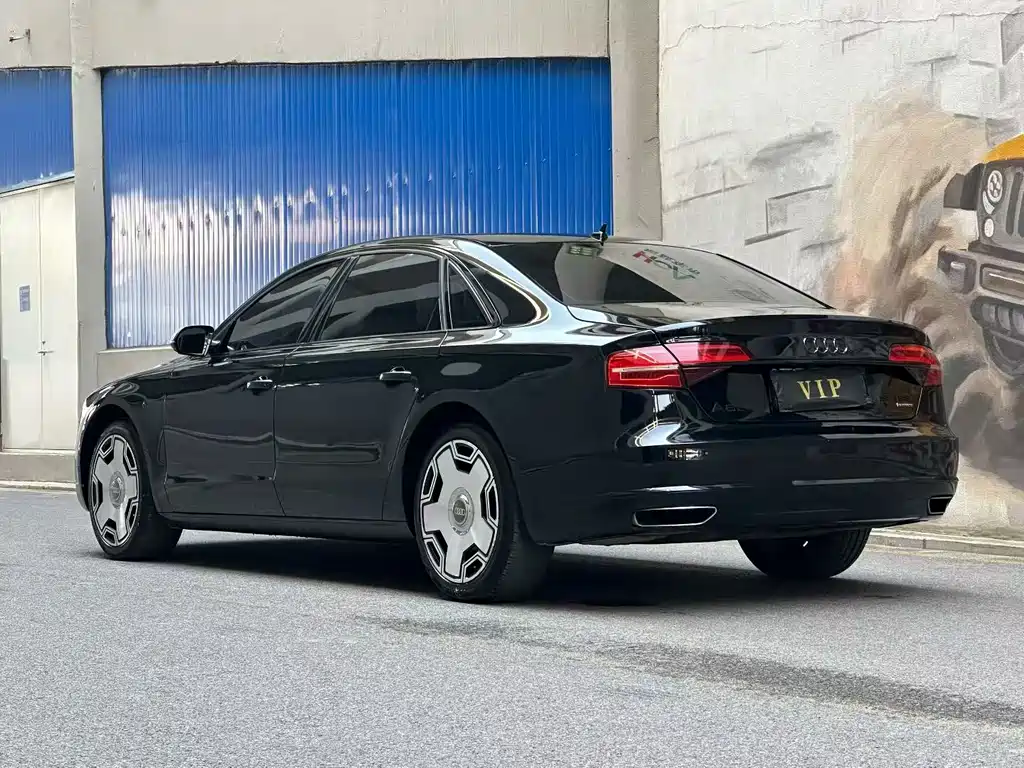 Audi A8 2011