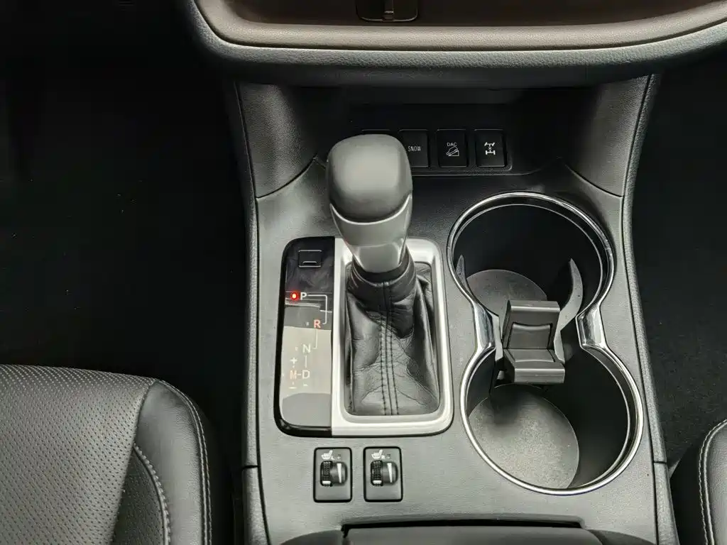 Toyota Highlander 2020 — фото 13