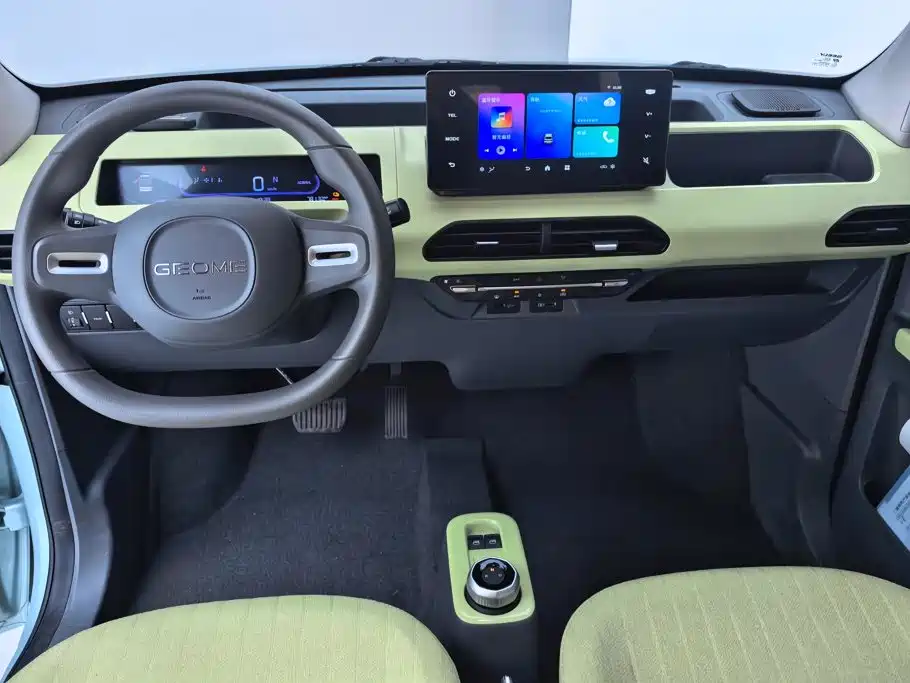 Geely Galaxy Panda 2025 — фото 12