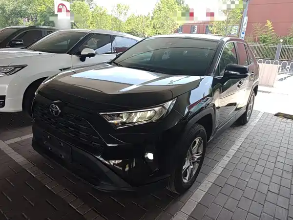 Toyota RAV4 2025