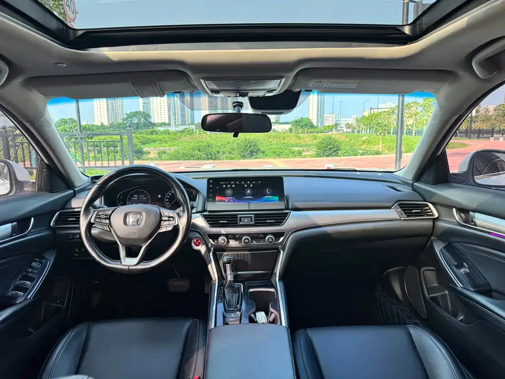 Honda Accord 2019 — фото 7