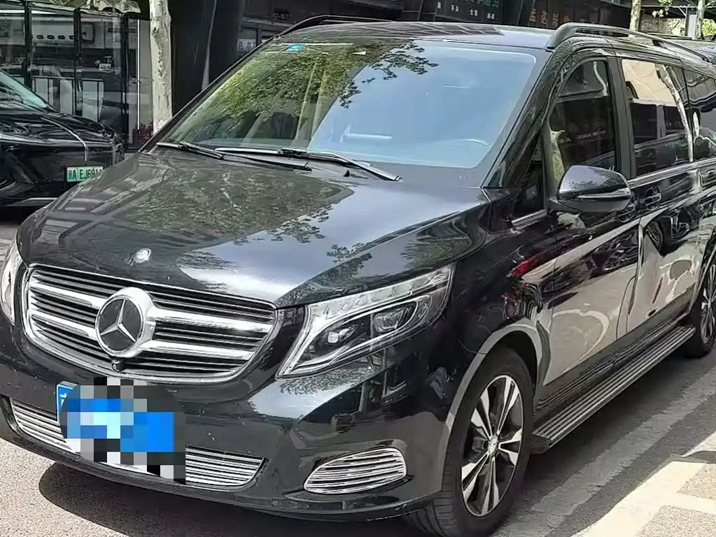 Mercedes-Benz V-Class 2017 — фото 10