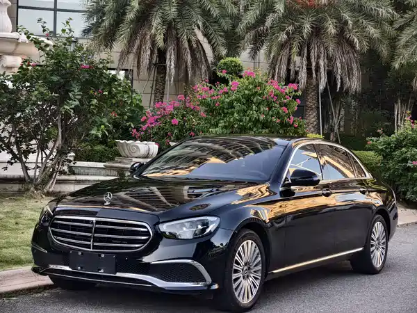 Mercedes-Benz E-Class 2022