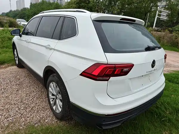 Volkswagen Tiguan L 2024