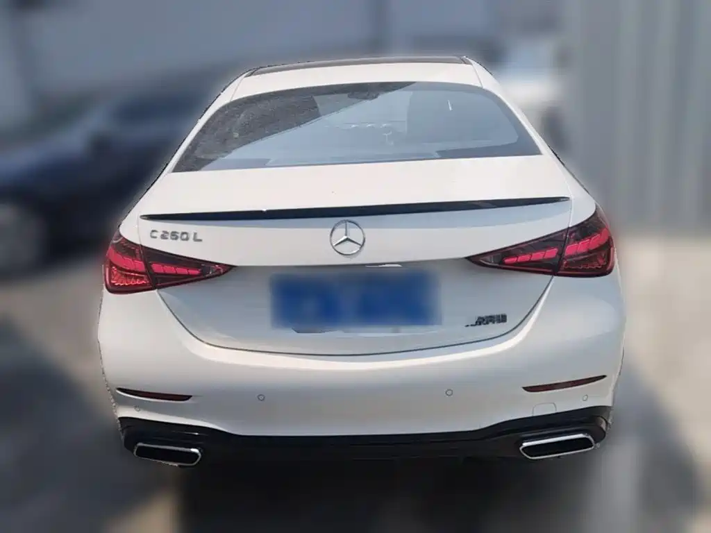 Mercedes-Benz C-Class 2024 — фото 10